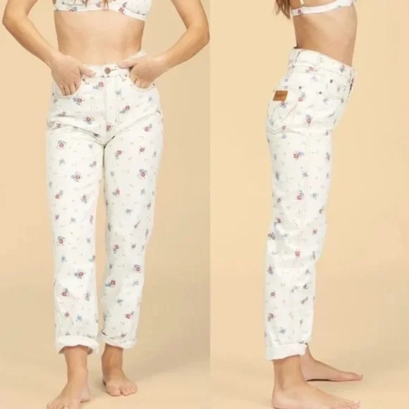 billabong x wrangler white ditsy floral straight leg jeans - Picture 2 of 6